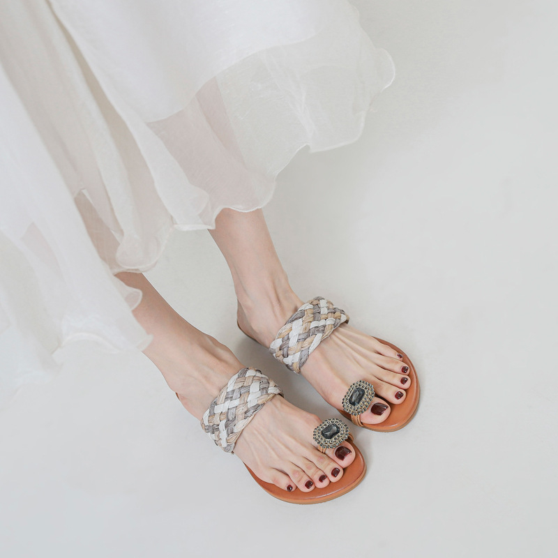Sandale s podijeljenim prstom i klinom – tkanine boho rhinestones, vamp od ratana, PU podstava, TPR đon