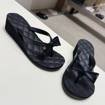 Plažne japanke flip-flop — PVC gornji dio, potplat od pjenaste gume, okrugli vrh, bez podstavke, svakodnevni stil (ljeto 2025)