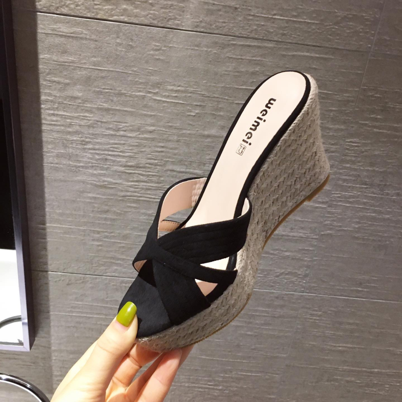 Ženske sandale s klinom-platformom i otvorom za prste, vamp od ovčjeg semiša, gumena potplata, podstava od mikrovlakana, rimski stil