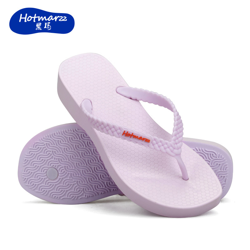 Hotmarzz șlapi wedges cu talpă antiderapantă, partea superioară PVC, formă deget în model herringbone, cod produs H.m.7140, vară 2025