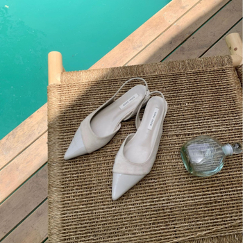 Sandale de damă cu toc înclinant, vârf ascuțit, talpă PU moale, design deschis la spate, material superior: super fibră