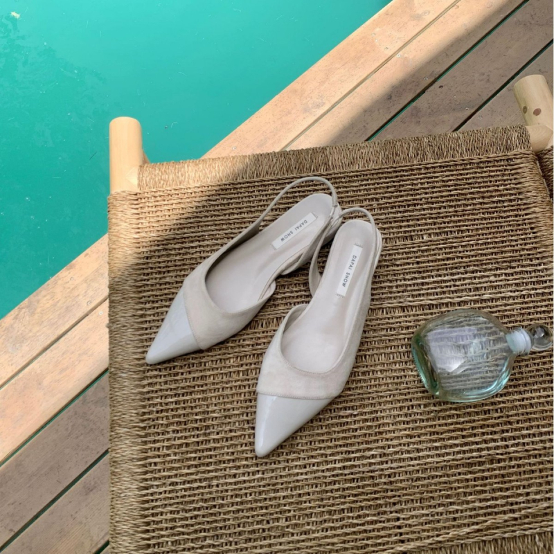 Sandale de damă cu toc înclinant, vârf ascuțit, talpă PU moale, design deschis la spate, material superior: super fibră