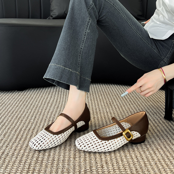 Sandale Mary Jane cu o bretea, vârf pătrat, toc gros 3-5 cm, talpă din cauciuc, partea superioară și căptușeala din super fiber