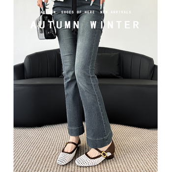 Sandale Mary Jane cu o bretea, vârf pătrat, toc gros 3-5 cm, talpă din cauciuc, partea superioară și căptușeala din super fiber