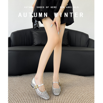 Sandale Mary Jane cu o bretea, vârf pătrat, toc gros 3-5 cm, talpă din cauciuc, partea superioară și căptușeala din super fiber