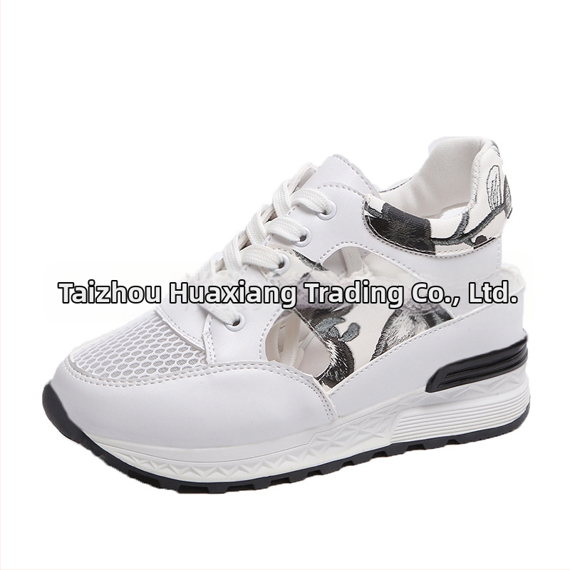 Elpojošas sporta sandales ar sietveida augšējo daļu, iekšējā augstuma palielinājums, šņorēšana, apaļa purngals, PU augšdaļa, gumijas zole