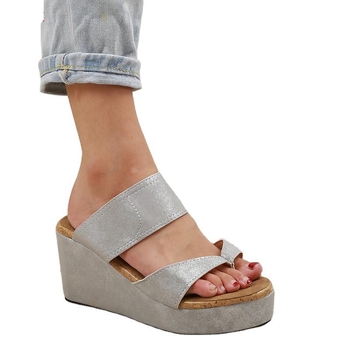 Ikdienas sandales ar PU augšpusi, gumijas zole, klīnveida papēdis 8,5 cm