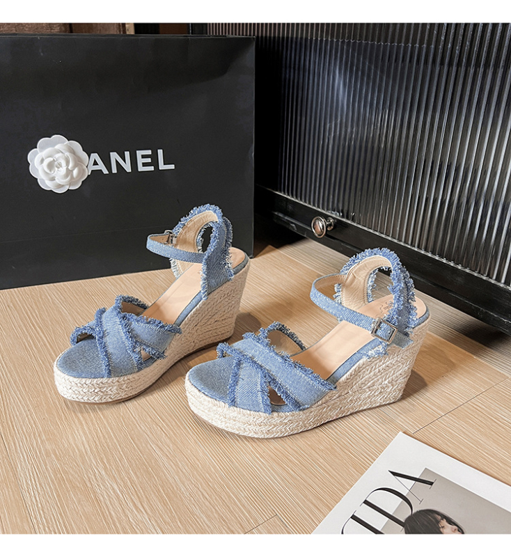 Ženske denim sandale s križnim remenima, klinasti potplat, okrugla špička, PU podstava