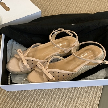 Дамски сандали с една презрамка и катарама, PU горна част и подметка, клиновидна подметка, закръглен нос, корейски стил, лято 2025