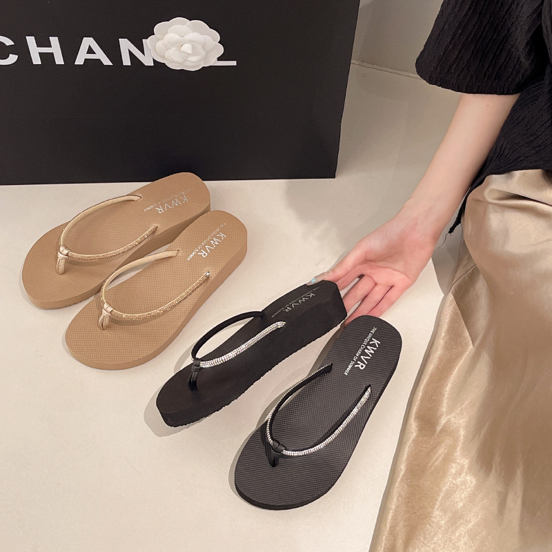 Cleotk Sandale de plajă pentru femei - partea superioară PVC, talpă din cauciuc, închidere Kick, talpă plată, model solid