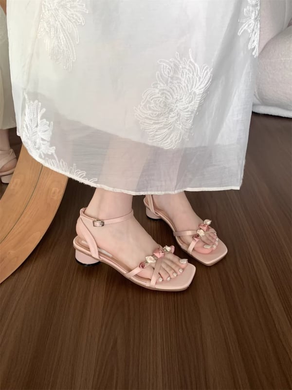 Sandale romane cu vârf rotund, partea superioară din fibră de înaltă calitate, căptușeală interioară din plasă, talpă din material compozit