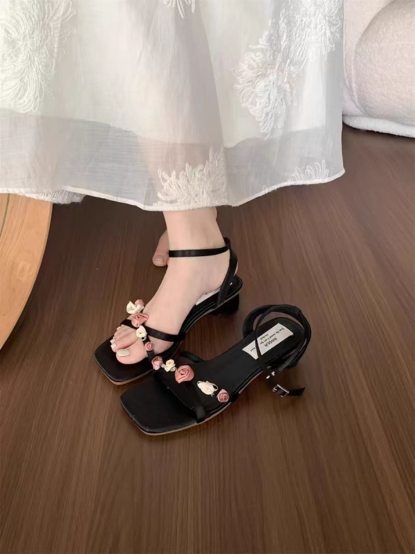 Sandale romane cu vârf rotund, partea superioară din fibră de înaltă calitate, căptușeală interioară din plasă, talpă din material compozit