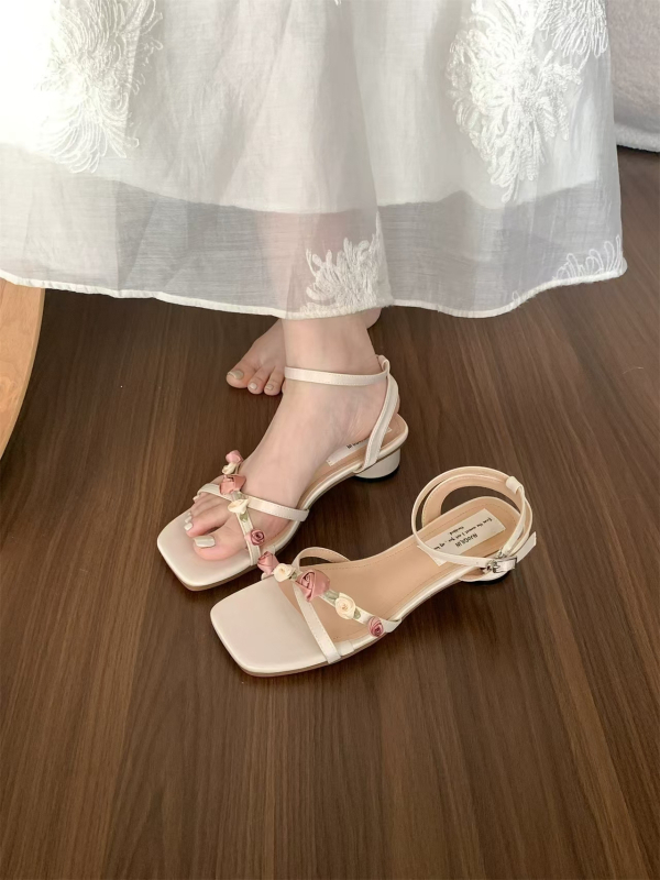 Sandale romane cu vârf rotund, partea superioară din fibră de înaltă calitate, căptușeală interioară din plasă, talpă din material compozit