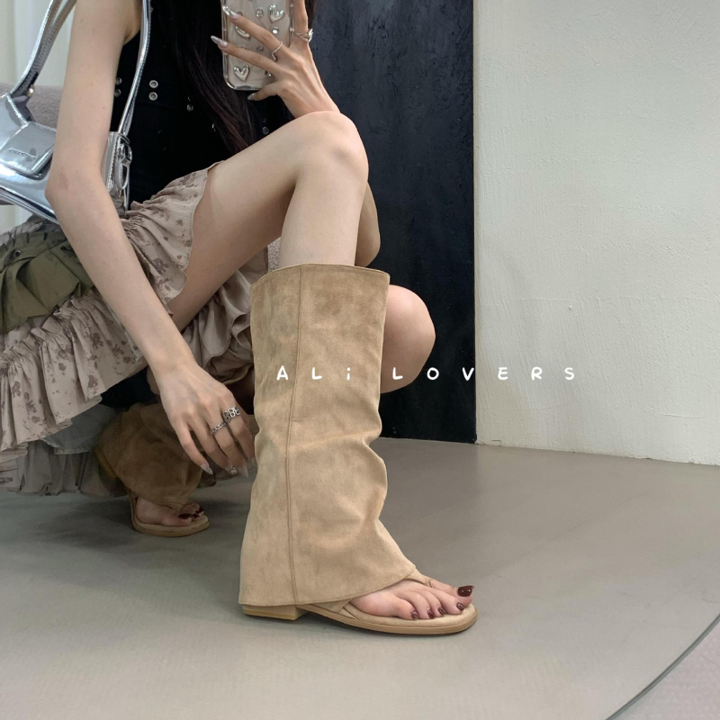 Sandale din velur, stil urban (Material superior: Velur; Categorie: Sandale; Stil: Urban; Sezon: Vară 2025)