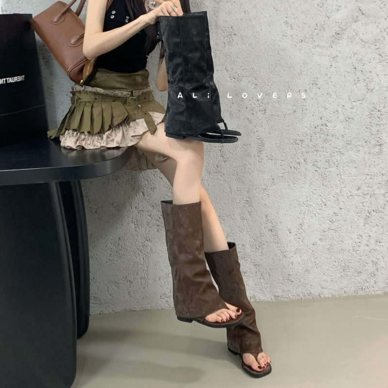 Sandale din velur, stil urban (Material superior: Velur; Categorie: Sandale; Stil: Urban; Sezon: Vară 2025)