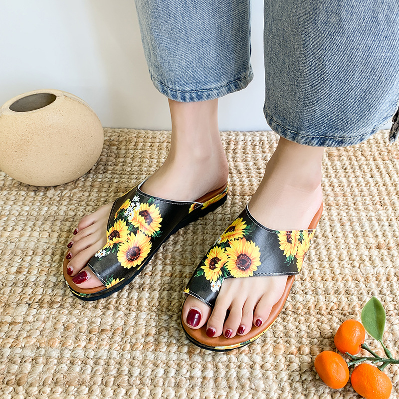 Sandale s klinom, slip-on, gornji dio od PU, potplat od kompozita, uzorak zvijezda, visina pete 3–5 cm