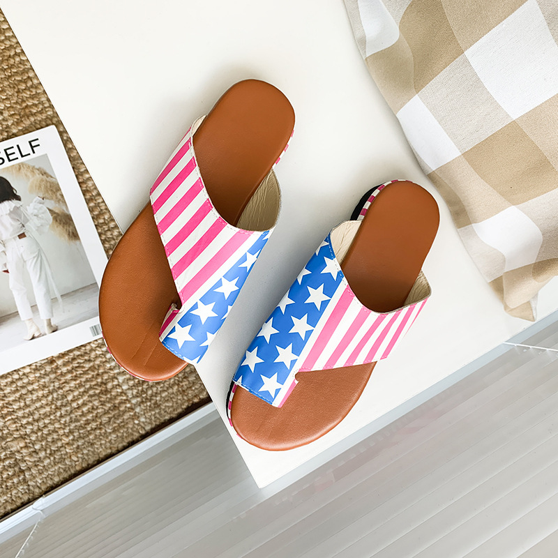Sandale s klinom, slip-on, gornji dio od PU, potplat od kompozita, uzorak zvijezda, visina pete 3–5 cm