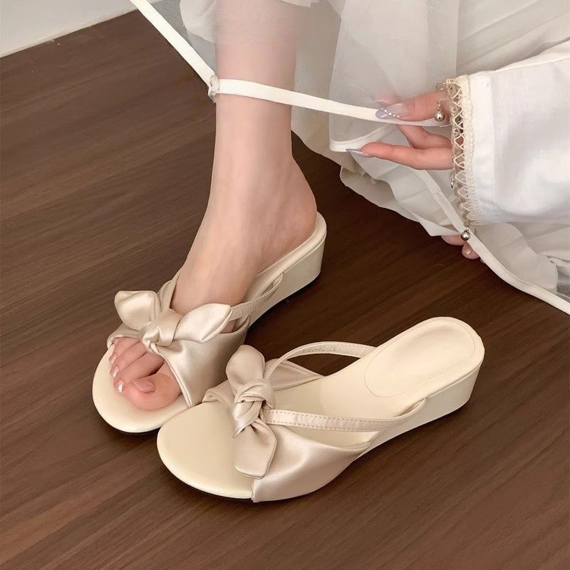 Sieviešu čības ar klinveida zoli un lenti, korejiešu stilā, apaļš purns, 2025. gada vasara