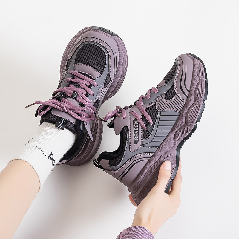 Ženske zimske chunky tenisice s flis podstavom – gornji dio: umjetna koža + tekstil, unutrašnji mrežni sloj, PVC potplat, okrugli vrh, vezanje šnirkama