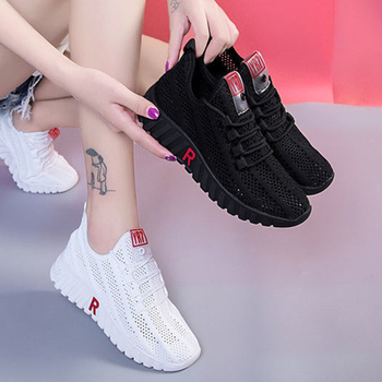 Pantofi sport casual din plasă pentru femei – partea superioară respirabilă din plasă, talpă injectată, branț textil, potriviți pentru vară, primăvară și toamnă