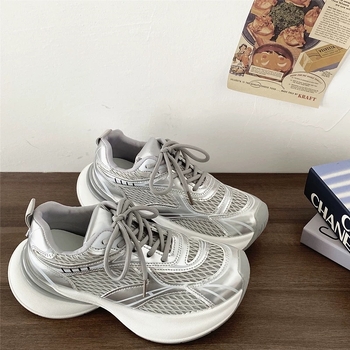 Dad Shoes s PU gornjim dijelom, gumenom potplatom, srednji potplat 3–5 cm, okrugli vrh, mrežasti unutarnji dio