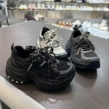 Női mesh futócipő vastag talppal, lélegző felsőrésszel, négy évszakos viselet, elöl fűzőzár