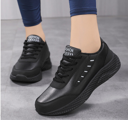 Női sportos casual cipő, kerek orrú, alacsony sarok 1–3 cm, felsőrész szuper rost anyagból, belső háló, gumitalp, középmagas felsőrész