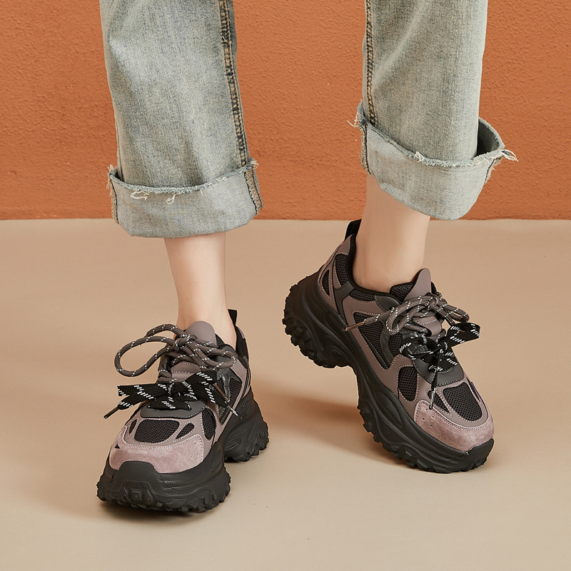 Pantofi sport casual pentru damă, Dad shoes, partea superioară din două straturi de piele de vacă, model color-block, închidere cu șiret în față, talpă din spumă, gleznă joasă