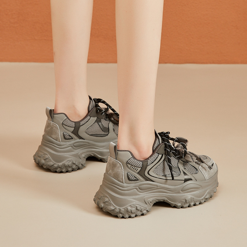 Pantofi sport casual pentru damă, Dad shoes, partea superioară din două straturi de piele de vacă, model color-block, închidere cu șiret în față, talpă din spumă, gleznă joasă