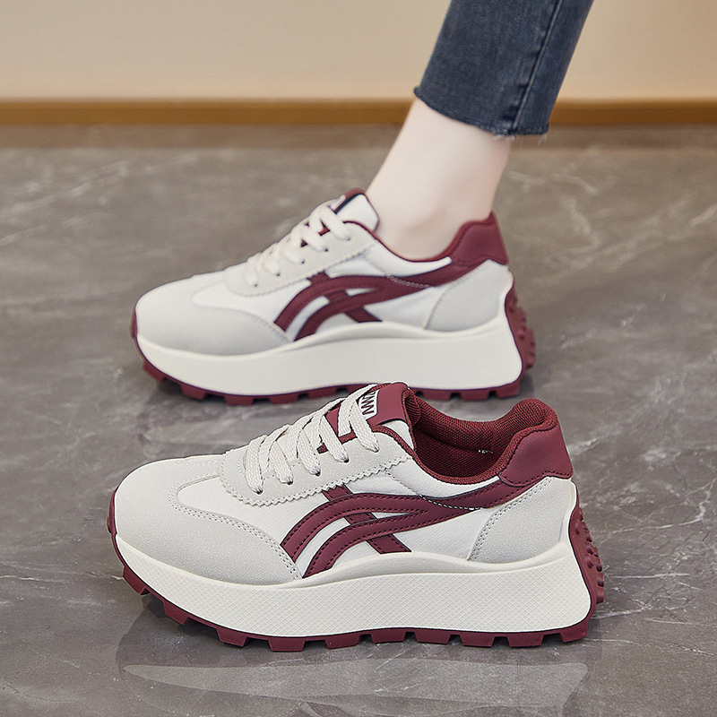 Női koreai stílusú dad shoes cipő, vastag emelőtalppal, PU felsőrész, gumitalp, kerek orr, fűzőzáras, 3-5 cm klin talp, tavasz 2025