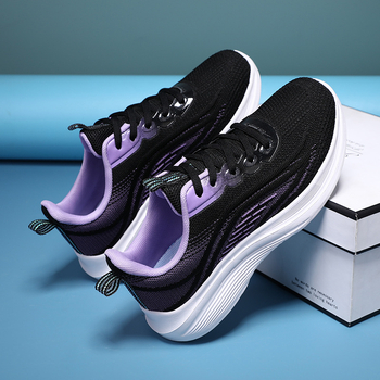 Női ultrakönnyű futócipő gimnaziumi testneveléshez, légáteresztő hálós felsőrész, fűzős záródás, alacsony profilú, gumitalp