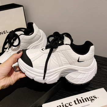 Női dad shoes cipő — mikroszálas felsőrész, color-block mintázat, gumitalp, 3–5 cm-es sarok, fűzős záródás