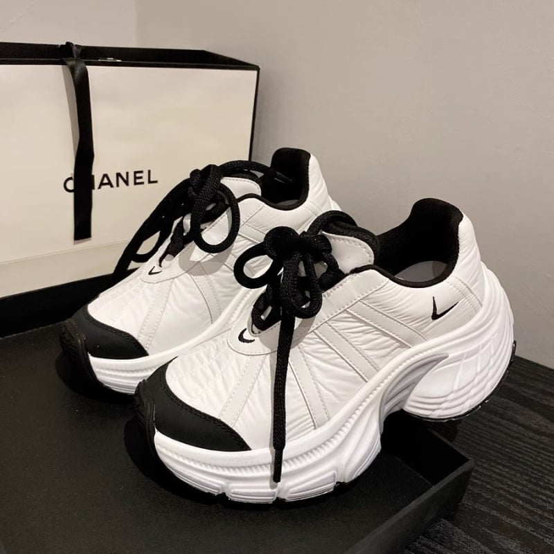 Női dad shoes cipő — mikroszálas felsőrész, color-block mintázat, gumitalp, 3–5 cm-es sarok, fűzős záródás