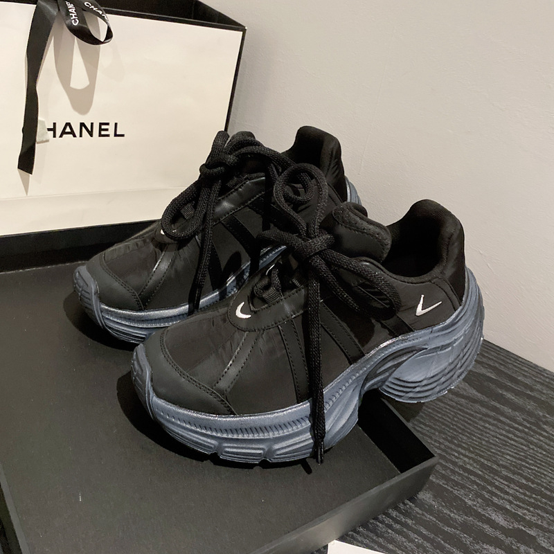 Női dad shoes cipő — mikroszálas felsőrész, color-block mintázat, gumitalp, 3–5 cm-es sarok, fűzős záródás