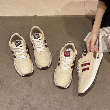 Női könnyű sportcipő szintetikus bőrből készült felsőrésszel, alacsony profil, kerek orr, fűzők, légáteresztő belső, PU talp