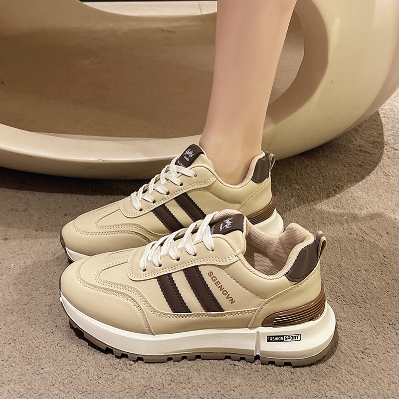 Női könnyű sportcipő szintetikus bőrből készült felsőrésszel, alacsony profil, kerek orr, fűzők, légáteresztő belső, PU talp