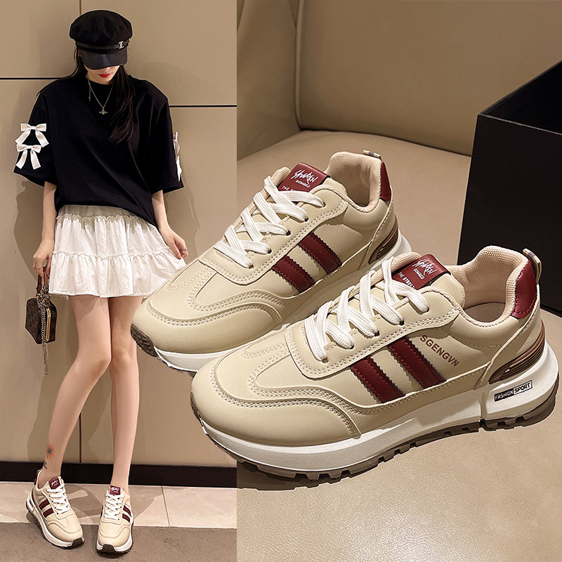 Női könnyű sportcipő szintetikus bőrből készült felsőrésszel, alacsony profil, kerek orr, fűzők, légáteresztő belső, PU talp