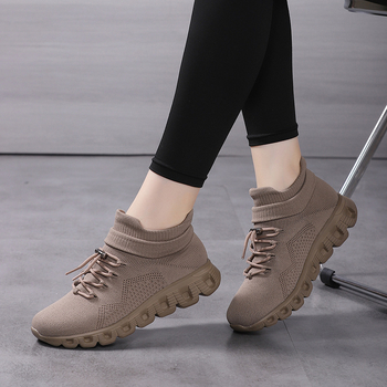 Női könnyű hálós futócipő – Légáteresztő felső rész, EVA középtalp könnyű, csúszásmentes talp, ütéscsillapítás, sarokmagasság közepes 3–5 cm