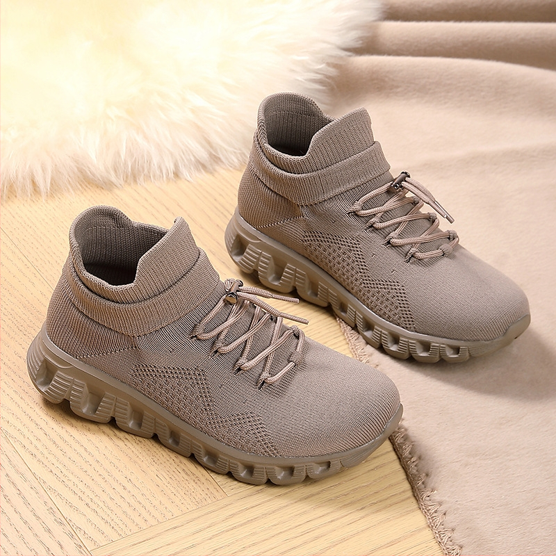 Női könnyű hálós futócipő – Légáteresztő felső rész, EVA középtalp könnyű, csúszásmentes talp, ütéscsillapítás, sarokmagasság közepes 3–5 cm