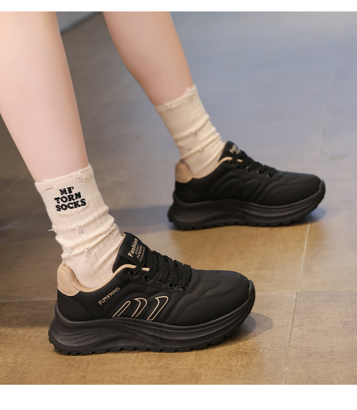 Női sportcipő PU felsőrésszel, gumitalppal, fűzővel záródó, kerek orrú, 1–3 cm-es alacsony sarok (PU felsőrész; gumitalp; fűző; kerek orr; 1–3 cm-es alacsony sarok)