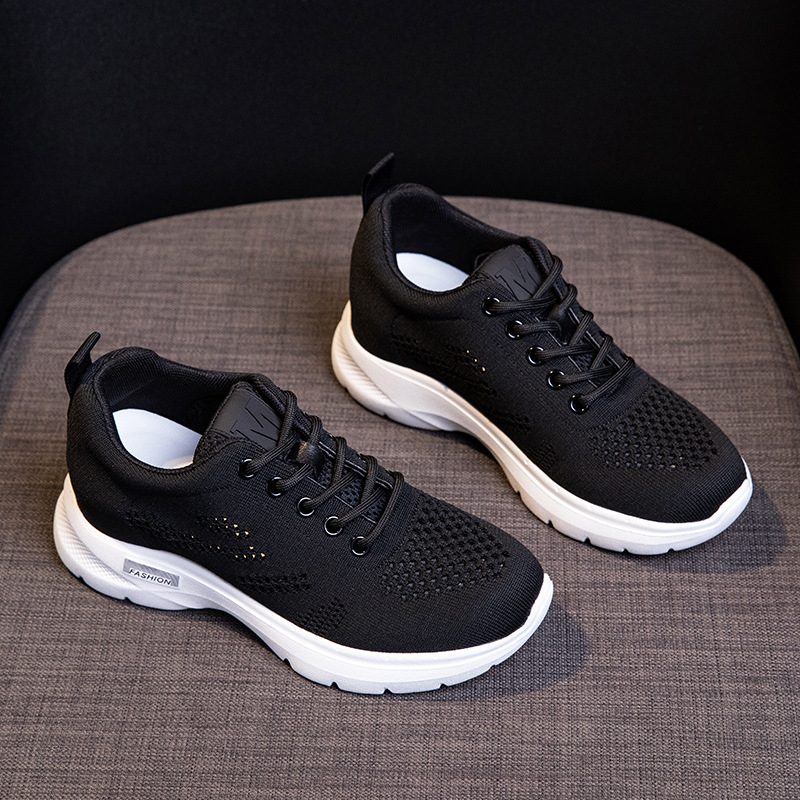 Női Flying Weaving sneaker, légáteresztő, könnyű, csúszásmentes, középméretű sarok 3-5 cm