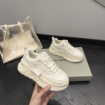 Platform cipő, koreai stílus, kerek orr, középmagas sarkú 3–5 cm, gumitalp