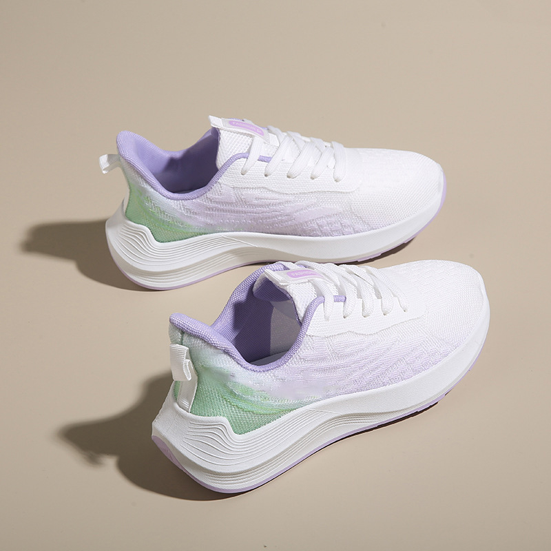 Női sportos-casual cipő hálós felsőrész, kerek orr, légáteresztő, 3–5 cm magas középtalpú sarok, injektált talp