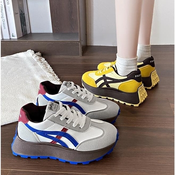 Női sportos-casual cipő, alacsony profilú, fűzős, PU felsőrész, gumírozott talp, kerek orr, lapos sarok, egyszínű, 2025 tavaszi megjelenés