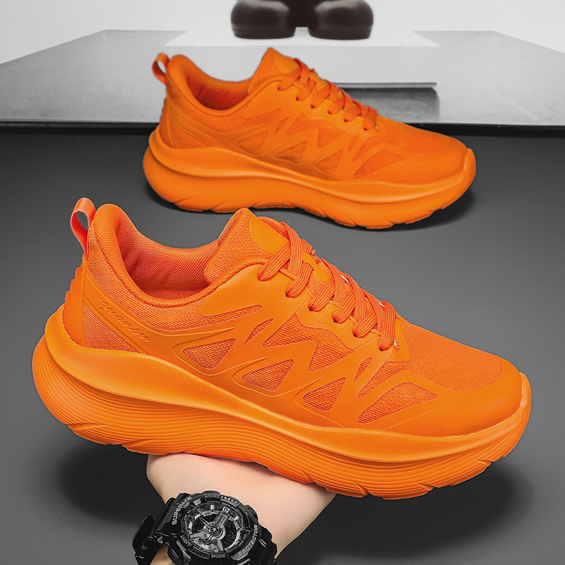 Uniszex futócipők hálós felsőrésszel, kerek orrú, műanyag talppal, elől fűzőzárás