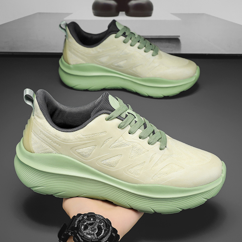 Uniszex futócipők hálós felsőrésszel, kerek orrú, műanyag talppal, elől fűzőzárás