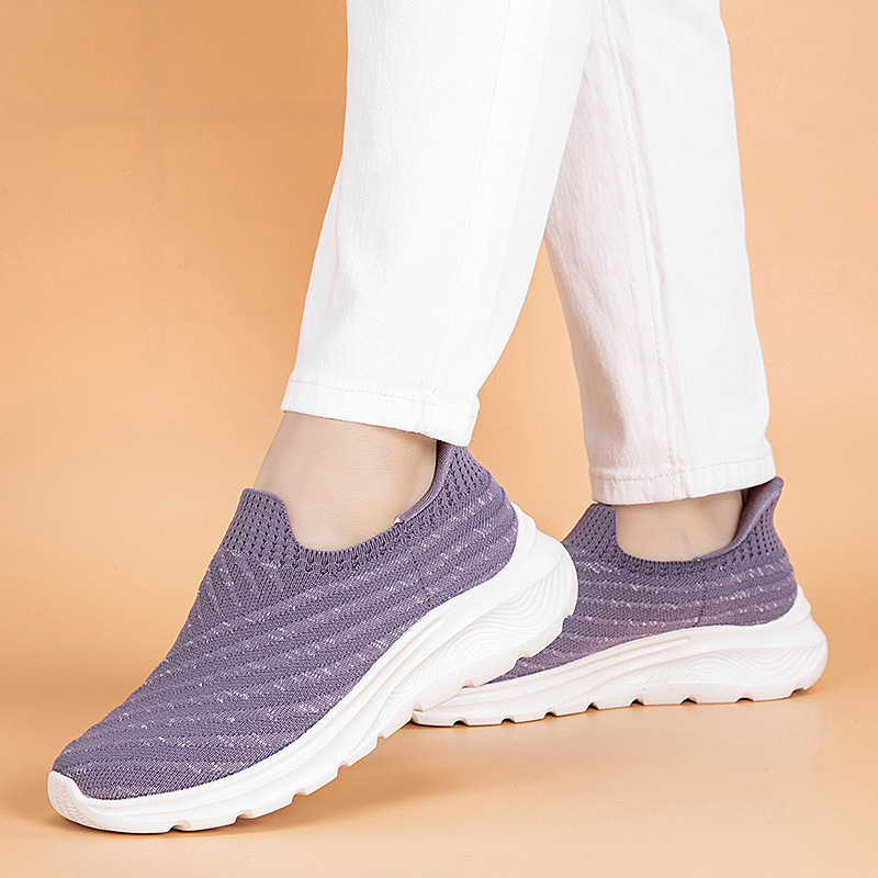 Pantofi de mers unisex cu design Slip-On, partea superioară din Flyknit, respirabili, vârf rotund, talpă anti-derapantă