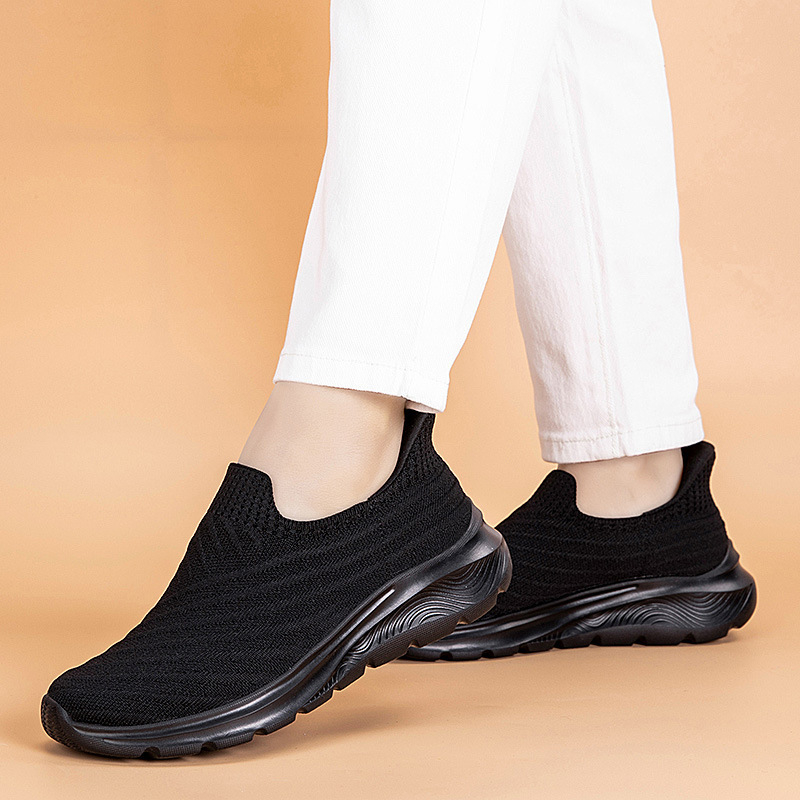 Pantofi de mers unisex cu design Slip-On, partea superioară din Flyknit, respirabili, vârf rotund, talpă anti-derapantă