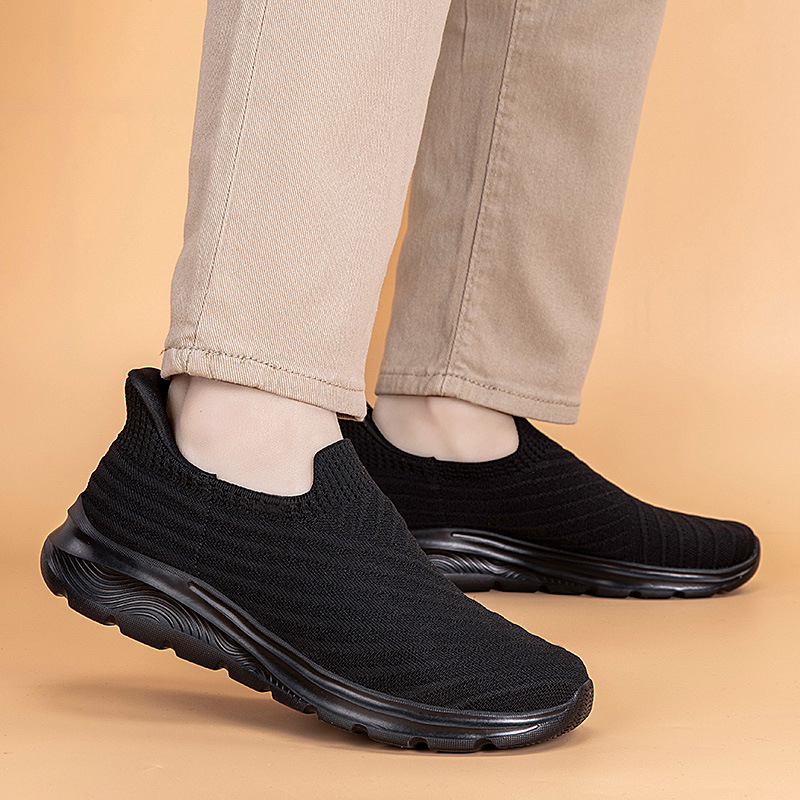 Pantofi de mers unisex cu design Slip-On, partea superioară din Flyknit, respirabili, vârf rotund, talpă anti-derapantă