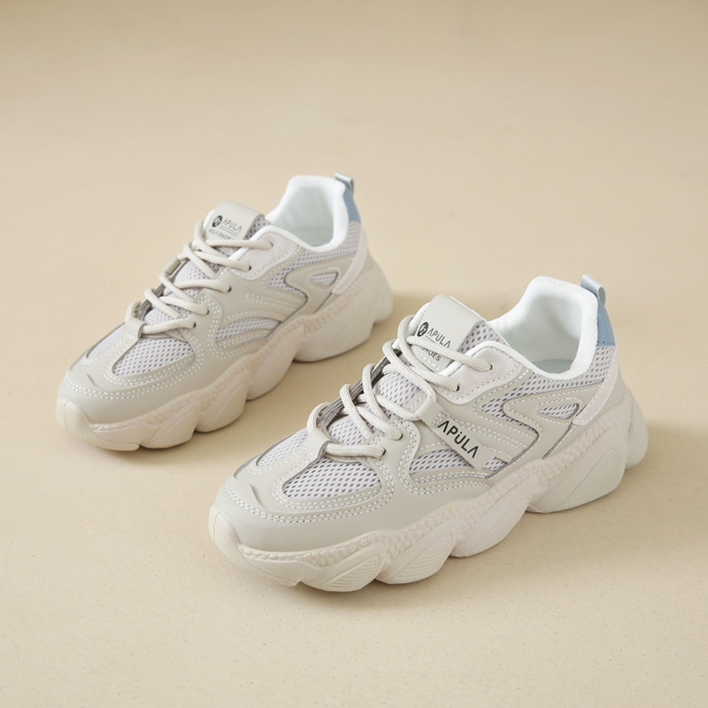 Női hálós sportcipők, fűzőzárás, PU talpbetét, PVC talp, 3-5 cm sarokmagasság (hálós felsőrész; fűzőzárás; PU talpbetét; PVC talp; 3-5 cm sarokmagasság)